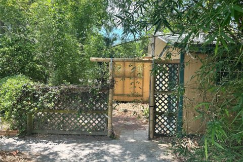 Commercial property in Gainesville, Florida 323.49 sq.m. № 1218383 - photo 5