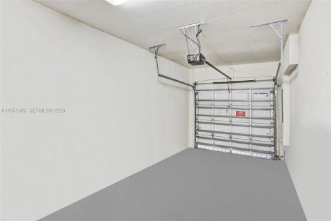 Снять в аренду таунхаус в Хомстед, Флорида 3 спальни, 161.65м2, № 2006095 - фото 6