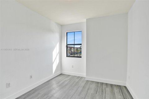 Снять в аренду таунхаус в Хомстед, Флорида 3 спальни, 161.65м2, № 2006095 - фото 15