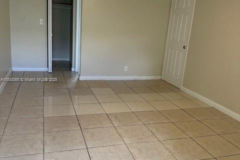 House in Hallandale Beach, Florida 35.3 sq.m. № 2016743 - photo 3