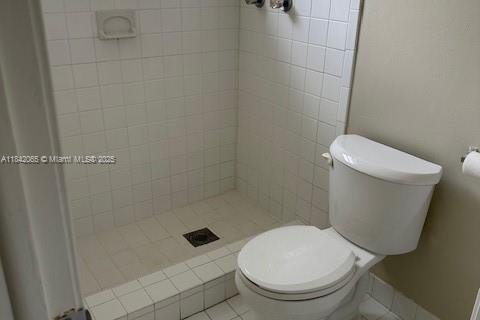 House in Hallandale Beach, Florida 35.3 sq.m. № 2016743 - photo 7