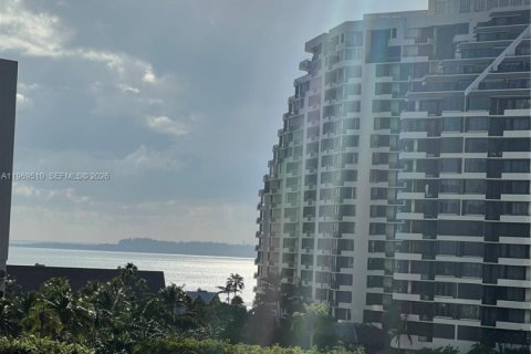 Apartment in Miami, Florida 3 bedrooms, 138.24 sq.m. № 2031006 - photo 15