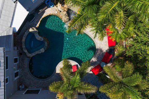 Купить виллу или дом в Брейдентон, Флорида 7 комнат, 659.79м2, № 2104489 - фото 3