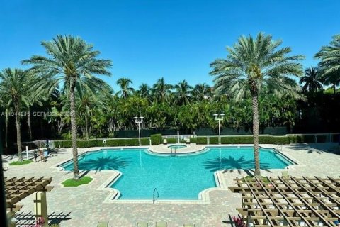 Condominio en alquiler en Hallandale Beach, Florida, 2 dormitorios, 100.43 m2 № 2054217 - foto 7