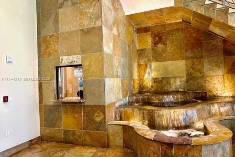 Condominio en alquiler en Hallandale Beach, Florida, 2 dormitorios, 100.43 m2 № 2054217 - foto 10