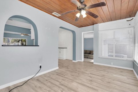 Villa ou maison à vendre à Saint Petersburg, Floride: 3 chambres, 134.62 m2 № 1516196 - photo 16