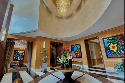 Снять в аренду кондоминиум в Майами, Флорида 1 спальня, 74.88м2, № 2049251 - фото 3