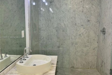 Снять в аренду кондоминиум в Майами, Флорида 1 спальня, 74.88м2, № 2049251 - фото 16
