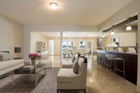 House in Miami Beach, Florida 4 bedrooms, 301.47 sq.m. № 2030112 - photo 8