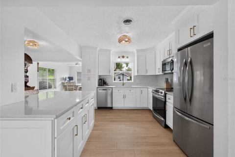 Casa en venta en Altamonte Springs, Florida, 3 dormitorios, 119.38 m2 № 2290957 - foto 18