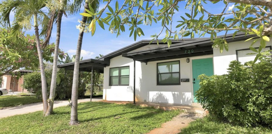 Villa ou maison à Lantana, Floride 3 chambres, 96.9 m2 № 2244817