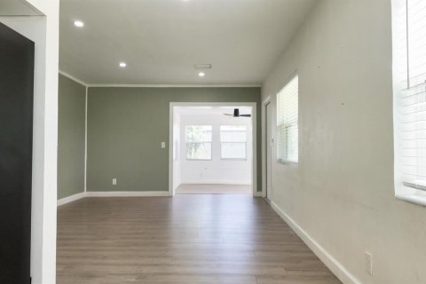 Villa ou maison à vendre à Lantana, Floride: 3 chambres, 96.9 m2 № 2244817 - photo 4