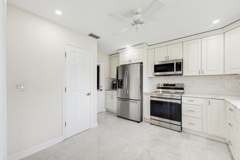 Condominio en venta en Boynton Beach, Florida, 2 dormitorios, 130.06 m2 № 2185019 - foto 16