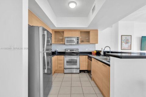 Снять в аренду кондоминиум в Холливуд, Флорида 2 спальни, 113.34м2, № 2056916 - фото 7