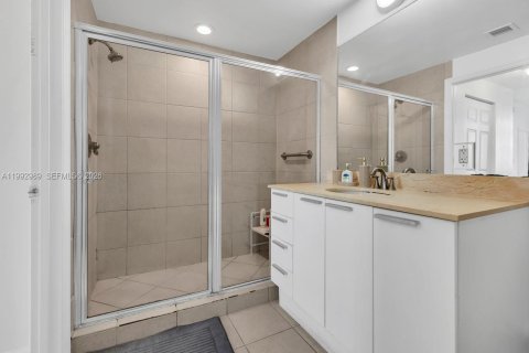 Снять в аренду кондоминиум в Холливуд, Флорида 2 спальни, 113.34м2, № 2056916 - фото 19