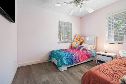 Townhouse in Pembroke Pines, Florida 3 bedrooms, 156.73 sq.m. № 2176253 - photo 19