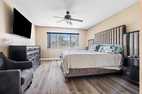Townhouse in Pembroke Pines, Florida 3 bedrooms, 156.73 sq.m. № 2176253 - photo 17