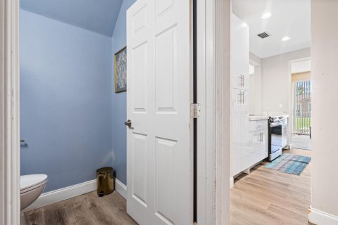 Townhouse in Pembroke Pines, Florida 3 bedrooms, 156.73 sq.m. № 2176253 - photo 20