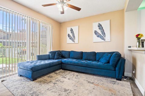 Townhouse in Pembroke Pines, Florida 3 bedrooms, 156.73 sq.m. № 2176253 - photo 14