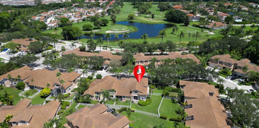 Townhouse in Pembroke Pines, Florida 3 bedrooms, 156.73 sq.m. № 2176253