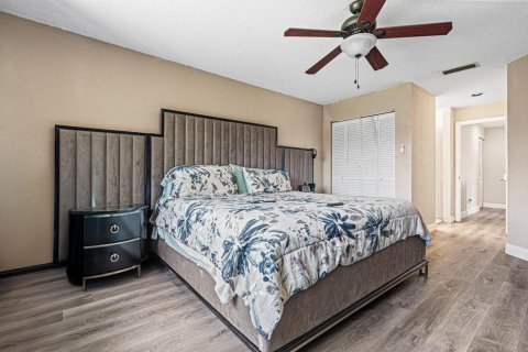 Townhouse in Pembroke Pines, Florida 3 bedrooms, 156.73 sq.m. № 2176253 - photo 26