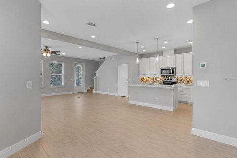 Adosado en alquiler en Apopka, Florida, 3 dormitorios, 193.52 m2 № 2148055 - foto 12
