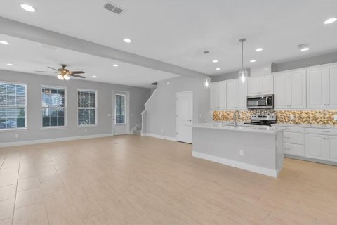 Adosado en alquiler en Apopka, Florida, 3 dormitorios, 193.52 m2 № 2148055 - foto 9