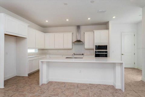 House in Orlando, Florida 4 bedrooms, 208.75 sq.m. № 1856479 - photo 7