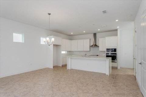 House in Orlando, Florida 4 bedrooms, 208.75 sq.m. № 1856479 - photo 6