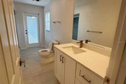 House in Merrit Island, Florida 5 bedrooms, 260.31 sq.m. № 1849953 - photo 21