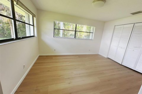 House in Merrit Island, Florida 5 bedrooms, 260.31 sq.m. № 1849953 - photo 23