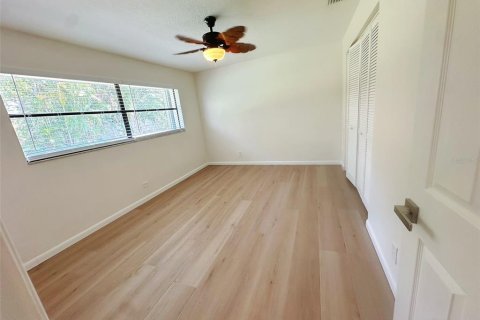 House in Merrit Island, Florida 5 bedrooms, 260.31 sq.m. № 1849953 - photo 17