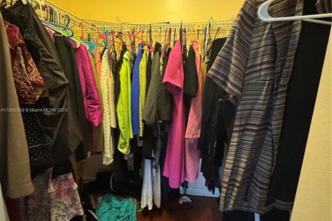 Купить кондоминиум в Маргит, Флорида 2 спальни, 92.9м2, № 1946695 - фото 16