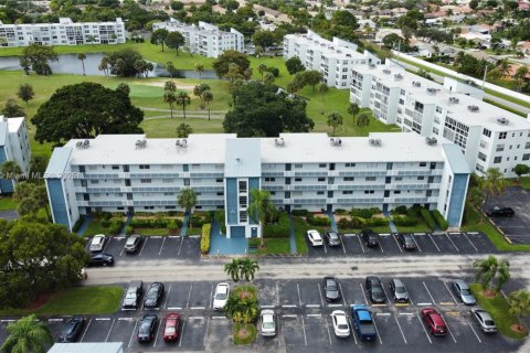 Купить кондоминиум в Маргит, Флорида 2 спальни, 92.9м2, № 1946695 - фото 6