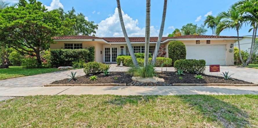 Casa en Hollywood, Florida 4 dormitorios, 239.32 m2 № 2178576