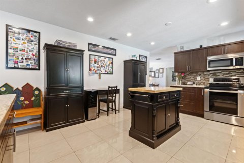 Casa en venta en Hollywood, Florida, 4 dormitorios, 239.32 m2 № 2178576 - foto 16