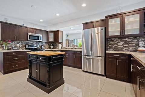 Casa en venta en Hollywood, Florida, 4 dormitorios, 239.32 m2 № 2178576 - foto 14