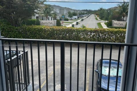 Condo in Homestead, Florida, 2 bedrooms  № 1695768 - photo 8