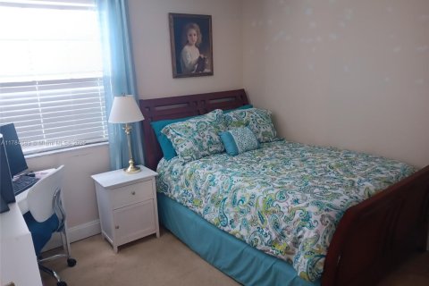 Condo in Homestead, Florida, 2 bedrooms  № 1695768 - photo 25