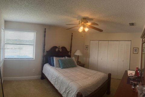 Condo in Homestead, Florida, 2 bedrooms  № 1695768 - photo 1