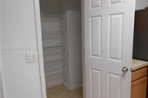 Villa ou maison à vendre à Lehigh Acres, Floride: 5 chambres № 2080660 - photo 19