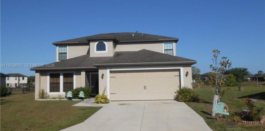 Villa ou maison à Lehigh Acres, Floride 5 chambres № 2080660