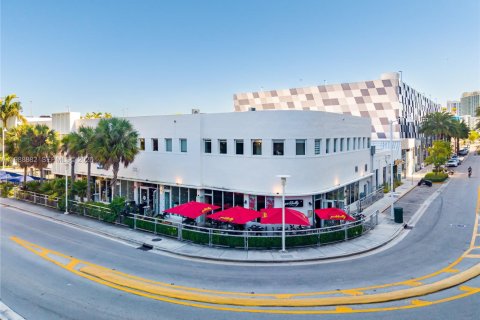 Commercial property in Miami Beach, Florida № 2057658 - photo 16