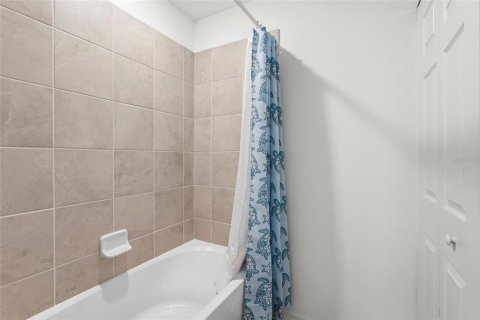 Купить кондоминиум в Пунта-Горда, Флорида 8 комнат, 110.93м2, № 2095427 - фото 30