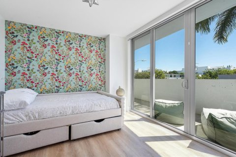 Купить кондоминиум в Бей-Харбор-Айлендс, Флорида 2 спальни, 127.09м2, № 1957154 - фото 24