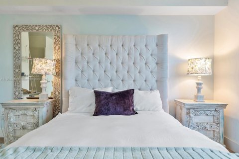 Купить кондоминиум в Бей-Харбор-Айлендс, Флорида 2 спальни, 127.09м2, № 1957154 - фото 18