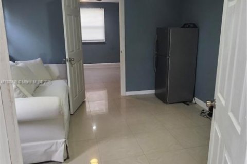 Immobilier commercial à louer à Fort Lauderdale, Floride: 1 chambre, 155.33 m2 № 1945399 - photo 21