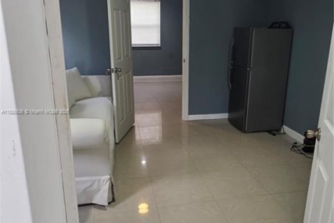 Immobilier commercial à louer à Fort Lauderdale, Floride: 1 chambre, 155.33 m2 № 1945399 - photo 18