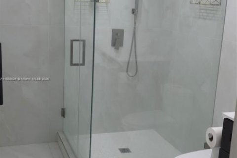 Immobilier commercial à louer à Fort Lauderdale, Floride: 1 chambre, 155.33 m2 № 1945399 - photo 23