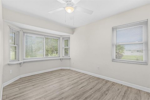 Villa ou maison à vendre à Punta Gorda, Floride: 3 chambres, 128.3 m2 № 2412690 - photo 11